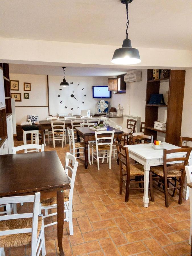 Ferienwohnung Il Poggio Degli Ulivi Collicello Exterior foto