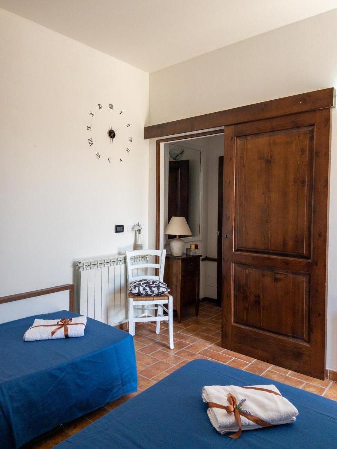 Ferienwohnung Il Poggio Degli Ulivi Collicello Exterior foto